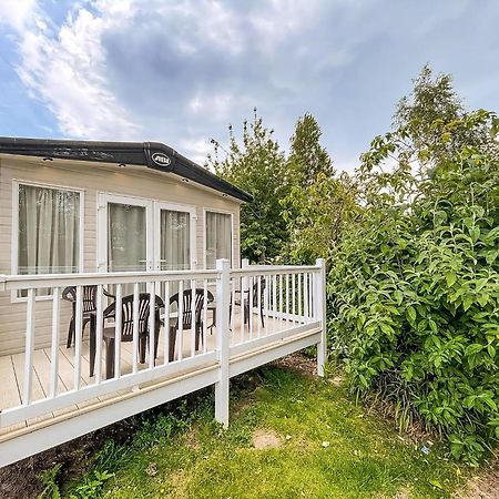 Beautiful 6 Berth Caravan With Decking At Southview Holiday Park Ref 33024O Hotel Skegness Eksteriør billede