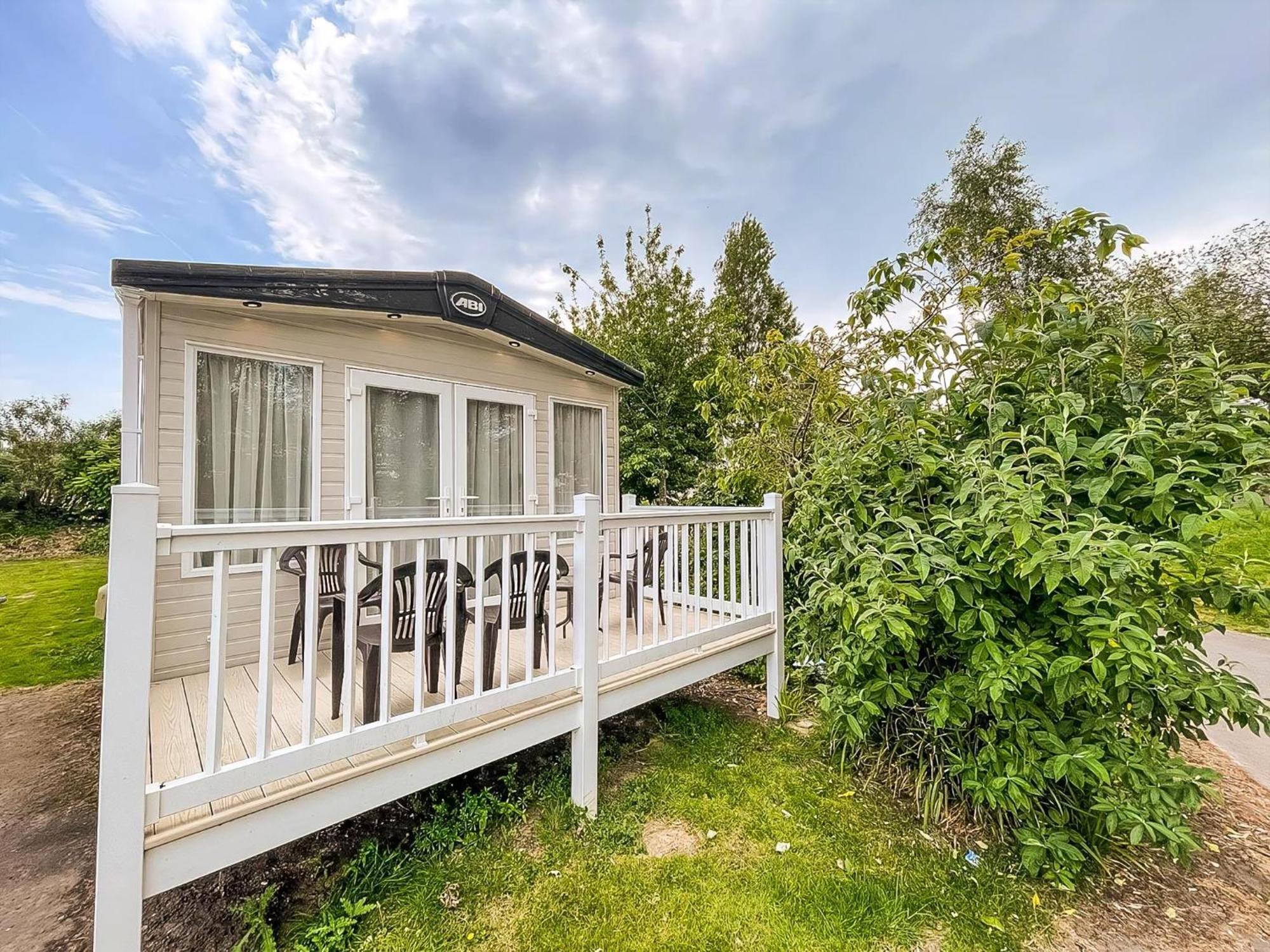 Beautiful 6 Berth Caravan With Decking At Southview Holiday Park Ref 33024O Hotel Skegness Eksteriør billede